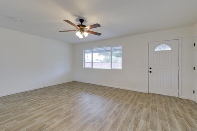 1009-West-Howe-Street-14
