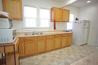 unlisted-address, Waukegan, IL 60085 - photo 7