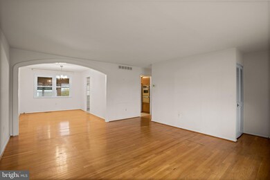 3923 Zurich Rd, Randallstown, MD 21133 - photo 4