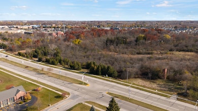 9080 S Howell Ave, Oak Creek, WI 53154 - photo 6