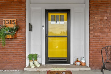 1315 W High St, Jefferson City, MO 65109 - photo 4