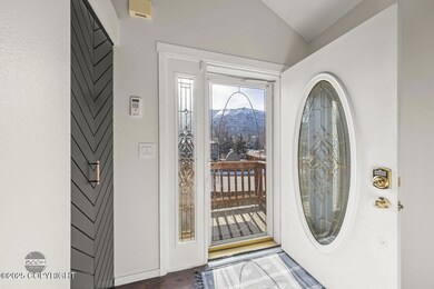 26-web-or-mls-19150 Sarichef Loop-26