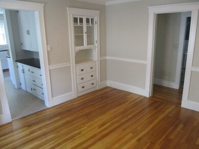 112 Warwick Rd unit 1, West Newton, MA 02465 - photo 5