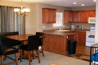 Kitchen/Dining Area