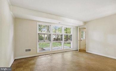 5307 Russett Rd, Rockville, MD 20853 - photo 4