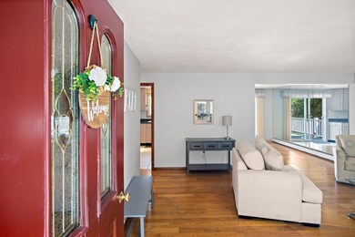 51 Caldwell Rd, Waltham, MA 02453 - photo 2