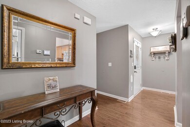 559 Forest Ridge Dr, Mount Washington, KY 40047 - photo 5