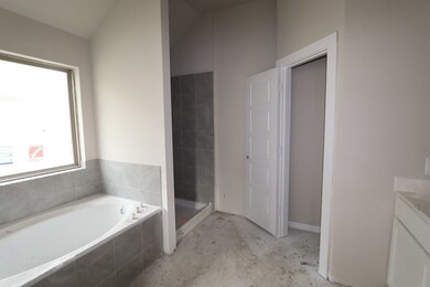 1175 Filly Creek Dr, Alvin, TX 77511 - photo 4