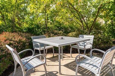 1276 N High St unit 401, Columbus, OH 43201 - photo 5