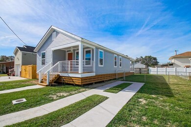 4952 Desire Dr, New Orleans, LA 70126 - photo 3