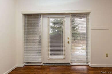 35390 van Born Rd unit 303, Wayne, MI 48184 - photo 7