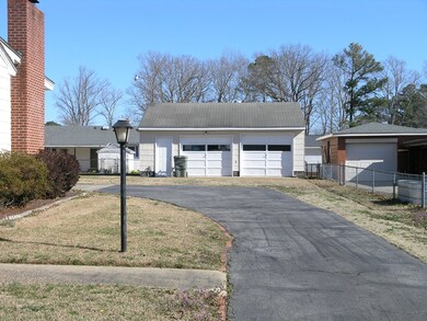 1406 Johnston St, Roanoke Rapids, NC 27870 - photo 2