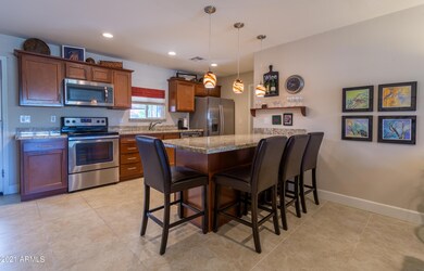 9515 W Lindgren Ave, Sun City, AZ 85373 - photo 4