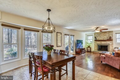 12043 Lake Newport Rd, Reston, VA 20194 - photo 6