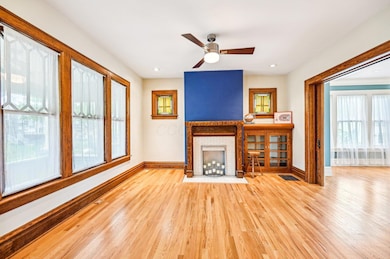 7-web-or-mls-E Tulane Rd-0705-007