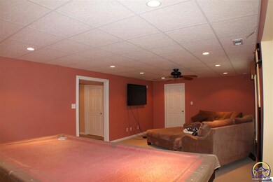 921 SE 44th Terrace, Topeka, KS 66609 - photo 6