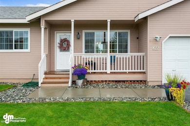 19-Front Porch KJC_2028