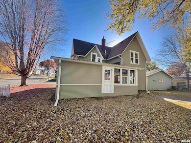 202 W Apple St, Maquoketa, IA 52060 - photo 3