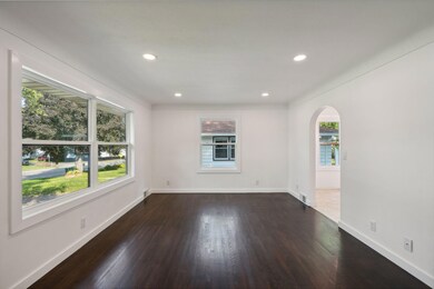 242 Butler Ave W, Saint Paul, MN 55118 - photo 7