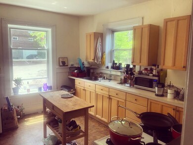 116 Winthrop Rd unit 1, Brookline, MA 02445 - photo 2