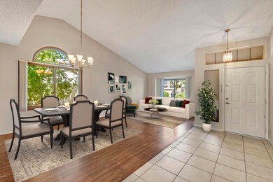 Dining room.living room