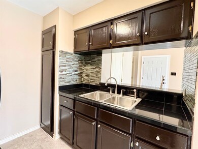 207 Martingale unit 78, Laredo, TX 78041 - photo 5