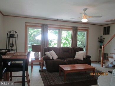 48 Aspen Ln, Levittown, PA 19055 - photo 4