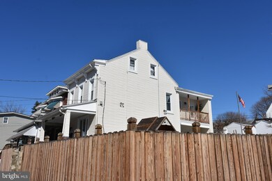 129 N 3rd St, Hamburg, PA 19526 - photo 2
