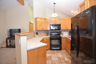 17865 Pine Mountain Ln, Sunriver, OR 97707 - photo 2