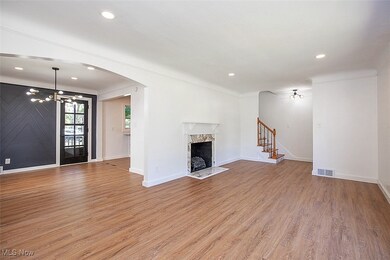 369 E 270th St, Euclid, OH 44132 - photo 7