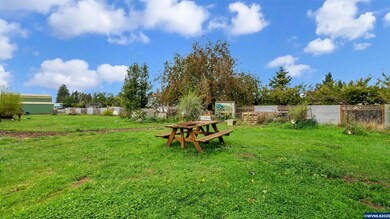 13100 Blackberry Ln, Hubbard, OR 97032 - photo 6