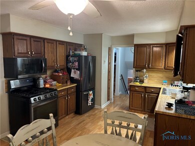 Eat In Kitchen