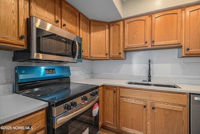 5662 Bernath Ct unit E, Toledo, OH 43615 - photo 6