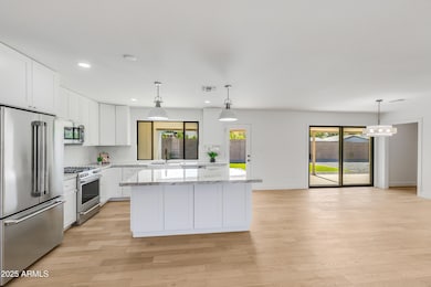 7801 N 4th Place, Phoenix, AZ 85020 - photo 2