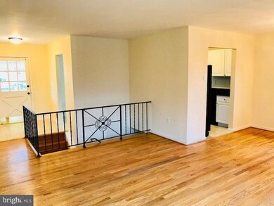 4106 Landgreen St, Rockville, MD 20853 - photo 2