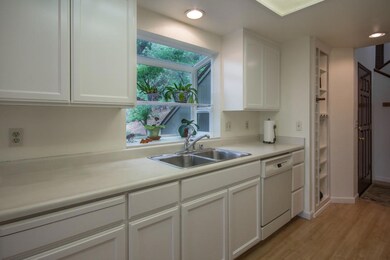 kitchen2