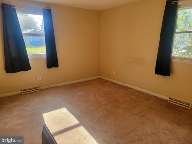 525 Front St, Palmyra, NJ 08065 - photo 5