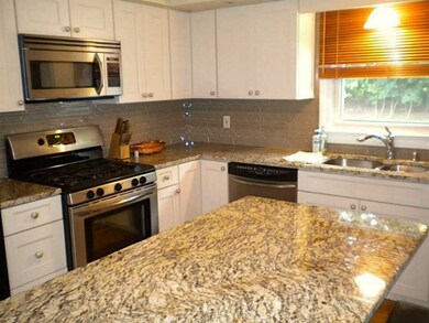 14 Roger Williams Dr, Greenville, RI 02828 - photo 3