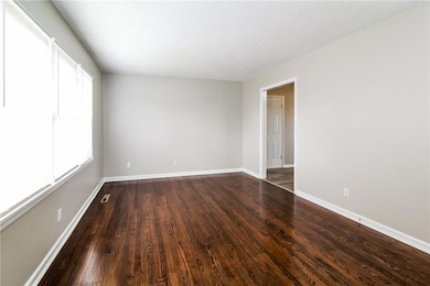 1502 NW 1st St, Lee's Summit, MO 64063 - photo 3