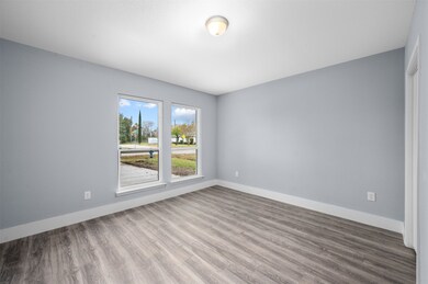 7501 Miley St, Houston, TX 77028 - photo 5