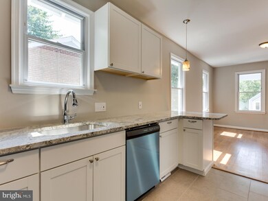 526 Capitol Heights Blvd, Capitol Heights, MD 20743 - photo 7