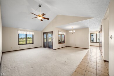 3932 Villa Dr, Columbus, IN 47203 - photo 7