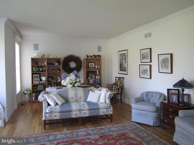 5260 Deborah Ct, Doylestown, PA 18902 - photo 2