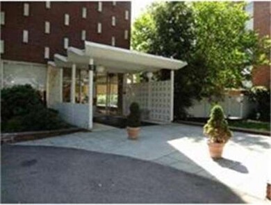 Hammond Park Condominiums unit 403, Chestnut Hill, MA 02467 - photo 2