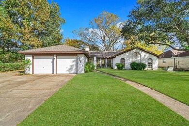 7802 White Fir Dr, Houston, TX 77088 - photo 2