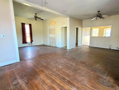 1028 W Main St, Denison, TX 75020 - photo 5