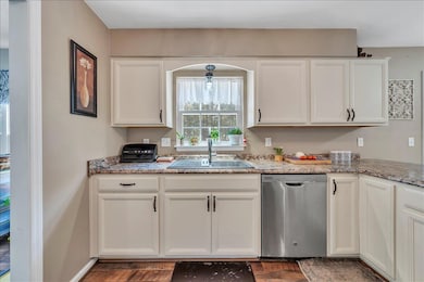 100 Chimney Sweep Ct, Goodview, VA 24095 - photo 4