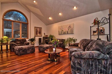 127 Maria Blvd, Archbald, PA 18403 - photo 2