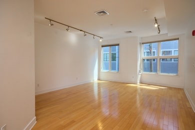 24 Bay State Rd unit 7, Cambridge, MA 02138 - photo 2