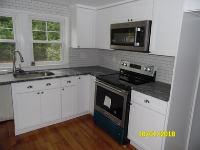 531 Mount Vernon St, Lawrence, MA 01843 - photo 5
